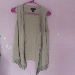 AB Studio non-sleeve jacket